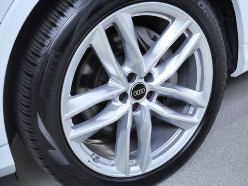 Used 2025 Audi Q7 3.0T Premium Plus w/ Premium Plus Package AWD/4WD image 13