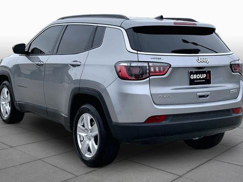 Used 2022 Jeep Compass Latitude w/ Sun and Sound Group AWD/4WD image 12