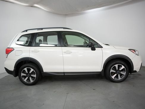 Used 2018 Subaru Forester 2.5i w/ Alloy Wheel Package image 5