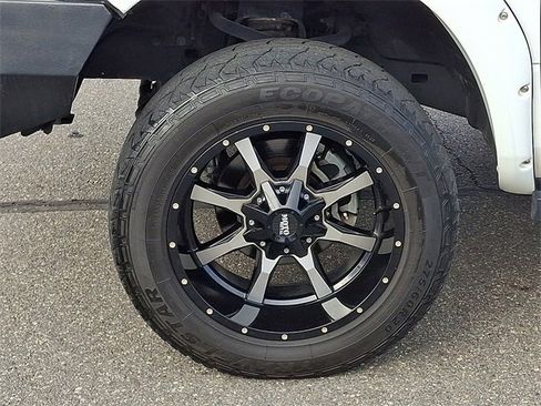 Used 2019 RAM 1500 Classic SLT image 25