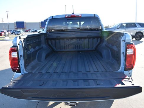 New 2026 GMC Canyon Denali image 7