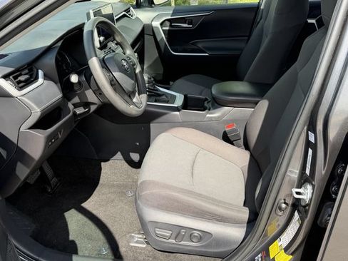 Certified 2025 Toyota RAV4 XLE FWD image 21