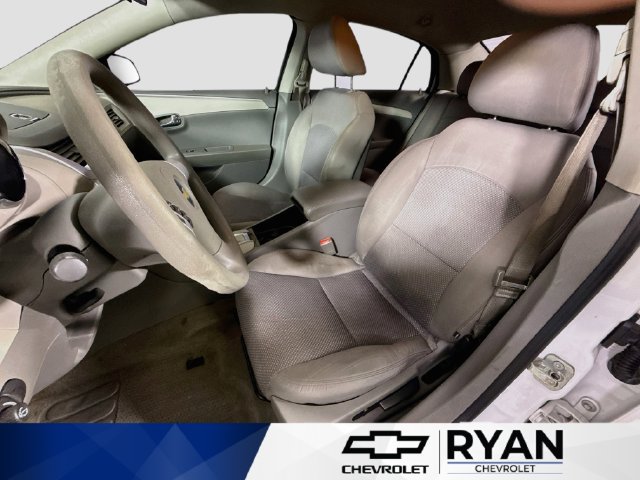 Used 2011 Chevrolet Malibu LS FWD image 18