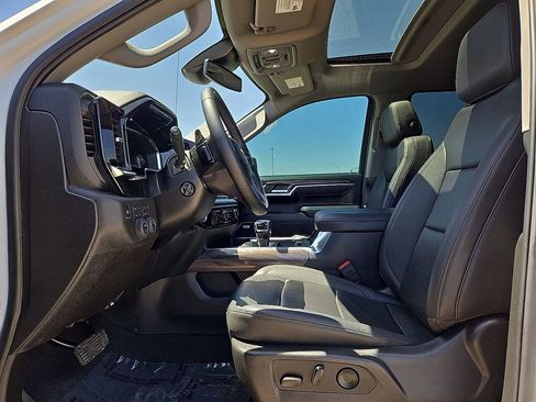 Used 2025 Chevrolet Silverado 1500 LTZ w/ Z71 Off-Road Package AWD/4WD image 23