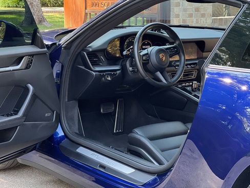 Used 2020 Porsche 911 Carrera image 7