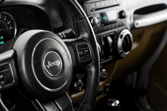 Used 2012 Jeep Wrangler Sahara AWD/4WD image 15
