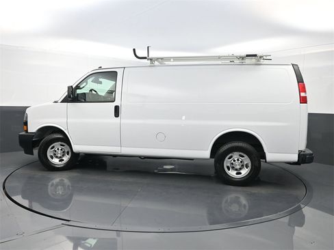 Used 2020 Chevrolet Express 2500 Work Van w/ Driver Convenience Package image 38