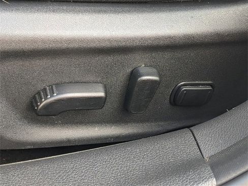 Used 2021 Nissan Sentra SR w/ SR Premium Package image 17