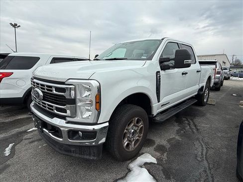 Used 2025 Ford F250 XLT image 1