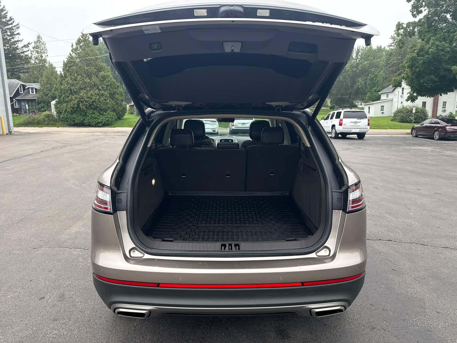 Used 2020 Lincoln Nautilus Reserve AWD/4WD image 18