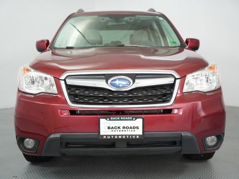 Used 2016 Subaru Forester 2.5i Limited image 2