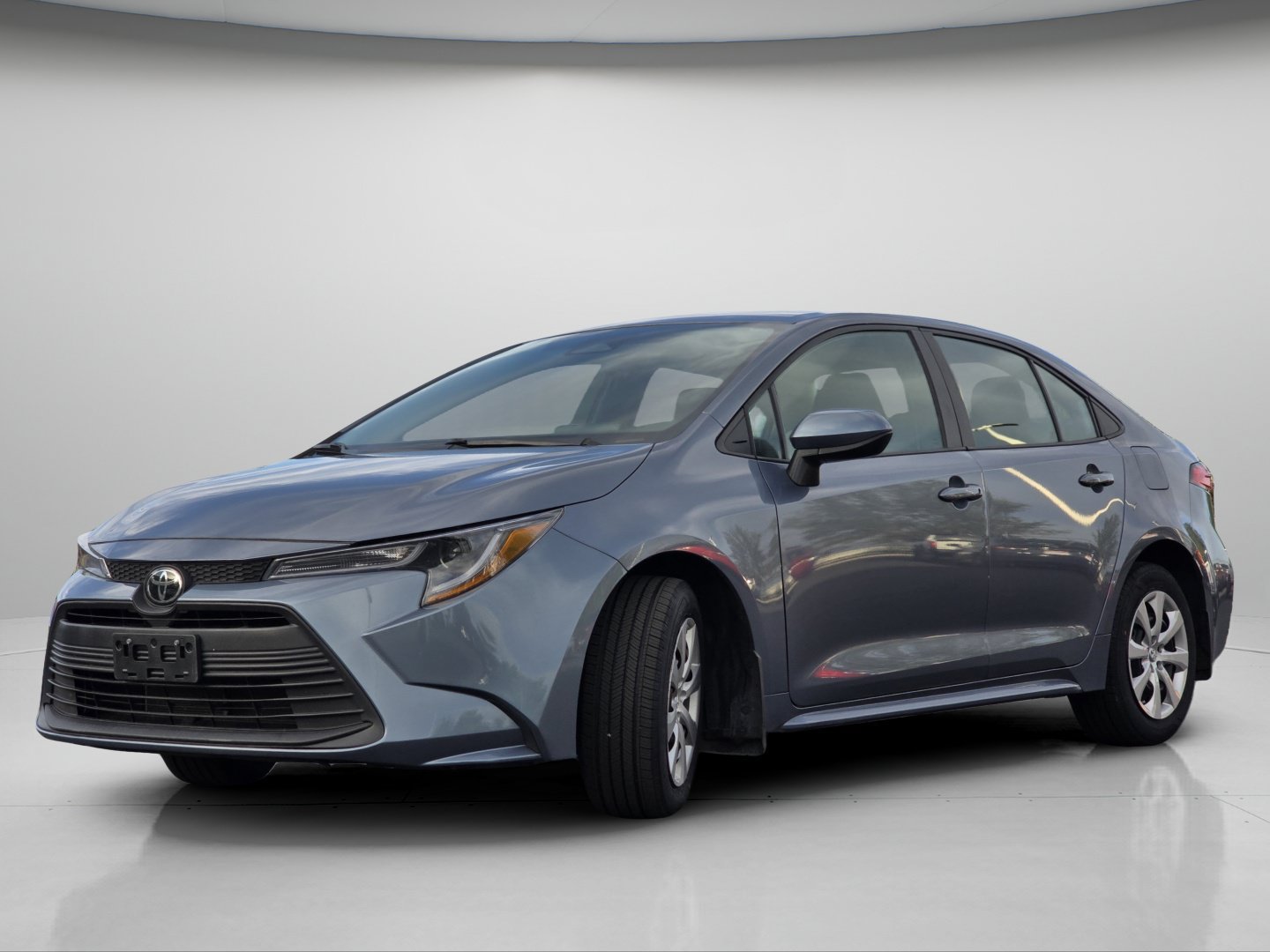 Used 2025 Toyota Corolla LE FWD image 18
