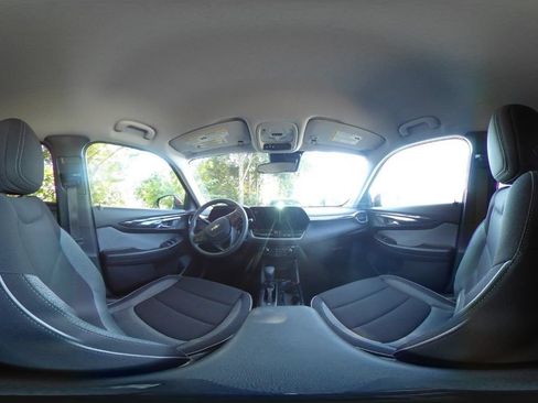 Used 2025 Chevrolet TrailBlazer LT FWD image 41