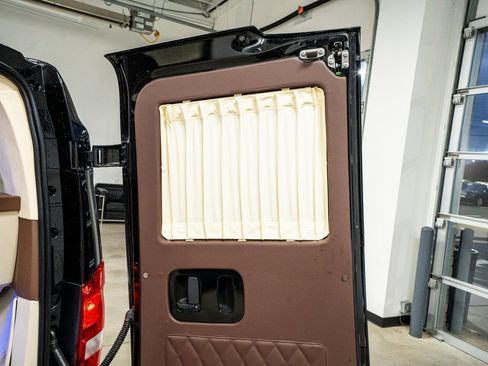 Used 2020 Mercedes-Benz Metris Passenger image 56