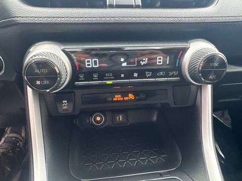 Used 2023 Toyota RAV4 AWD Hybrid image 37