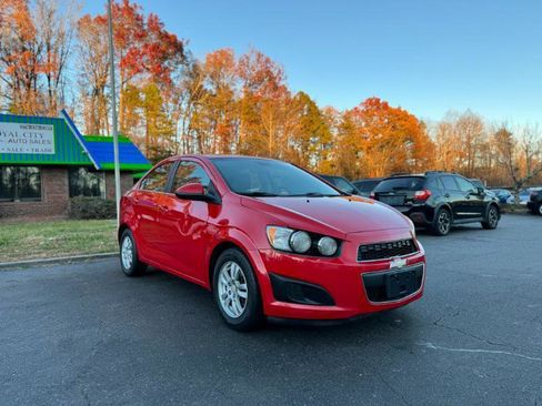 Used 2012 Chevrolet Sonic LT FWD image 3