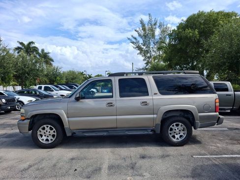 Used 2003 Chevrolet Suburban Z71 AWD/4WD image 9