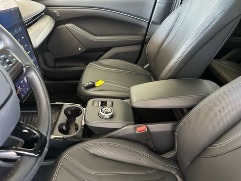 Certified 2024 Ford Mustang Mach-E Premium image 21