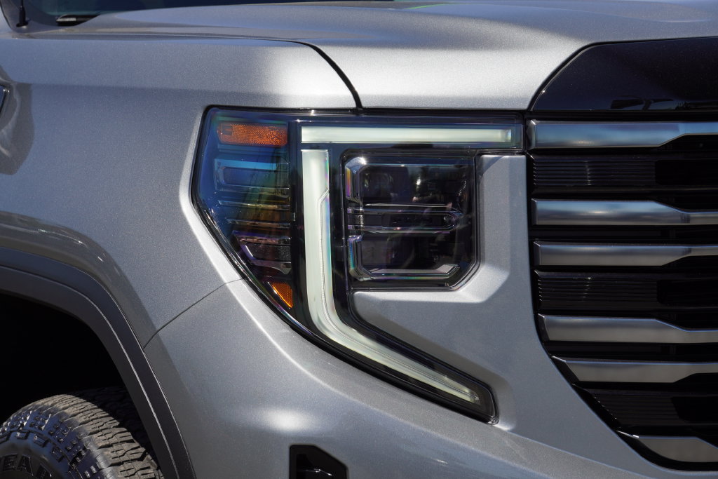 Used 2026 GMC Sierra 1500 AT4 w/ AT4 Premium Package AWD/4WD image 12