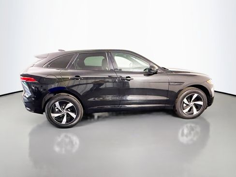 Used 2024 Jaguar F-PACE R-Dynamic S image 11