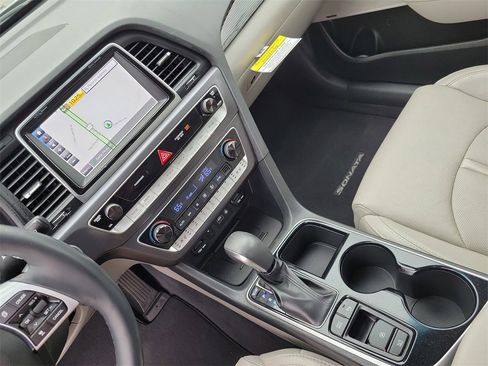 Used 2018 Hyundai Sonata Limited w/ Ultimate Package 07 image 36