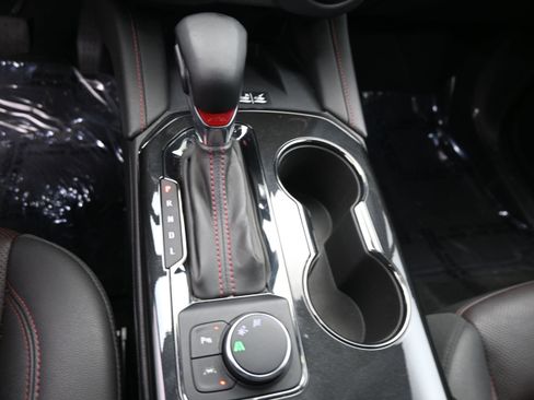 Used 2025 Chevrolet Blazer RS FWD image 19