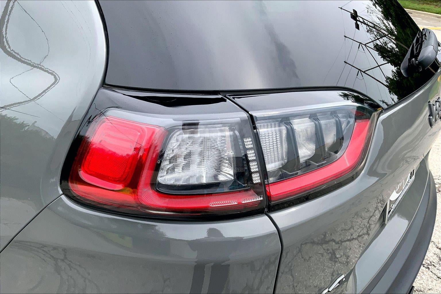 Used 2022 Jeep Cherokee Trailhawk w/ Sound & Nav Group AWD/4WD image 28