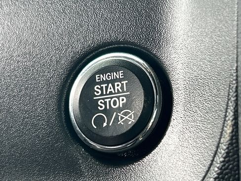 Used 2014 Dodge Challenger SRT8 RWD image 23