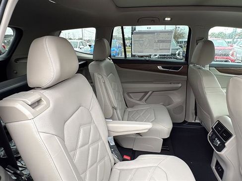 New 2026 Volkswagen Atlas SE FWD image 10