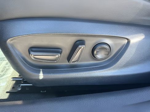 Used 2024 Toyota Camry SE image 10