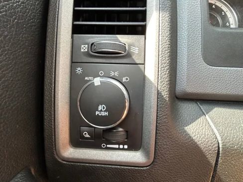 Used 2015 RAM 1500 Express image 16