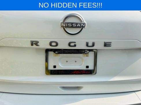 Used 2025 Nissan Rogue SV image 9