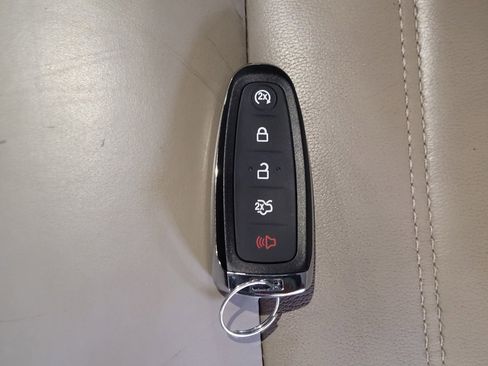 Used 2017 Ford Escape Titanium w/ Equipment Group 301A image 32