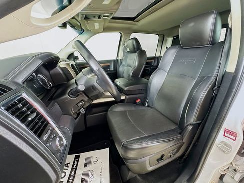 Used 2014 RAM 1500 Laramie w/ Convenience Group image 10