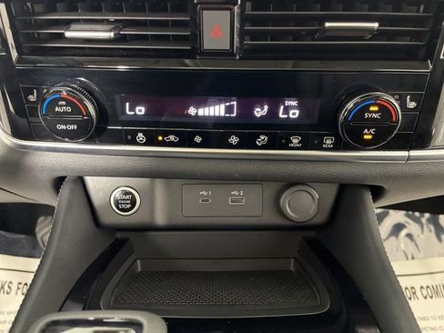 Used 2023 Nissan Rogue SL FWD image 28