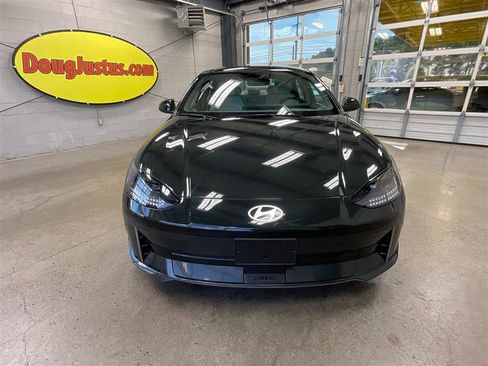 Used 2024 Hyundai Ioniq 6 SEL AWD/4WD image 8