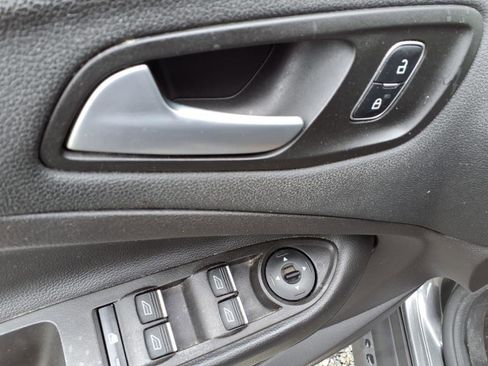 Used 2017 Ford C-MAX Energi SE image 25