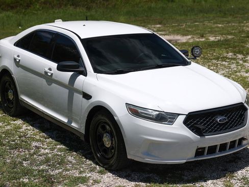 Used 2013 Ford Taurus Police Interceptor FWD image 15