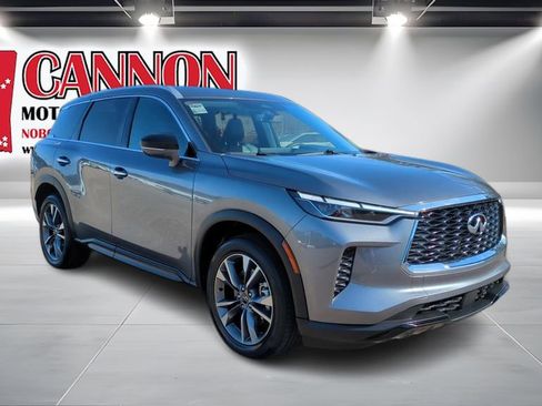 Used 2023 INFINITI QX60 Luxe w/ Cargo Package image 3