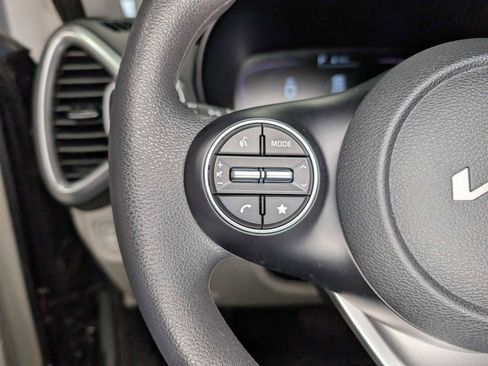 Certified 2023 Kia Soul LX image 36