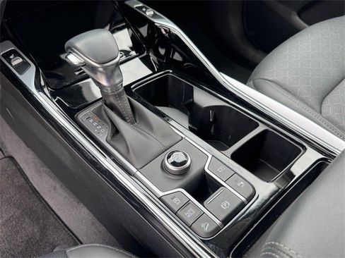 Used 2023 Kia Sorento SX image 18