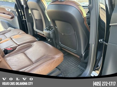 Used 2023 Volvo XC90 B6 Ultimate w/ Protection Package Premier image 19