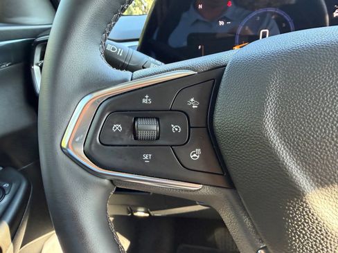 Used 2024 Chevrolet TrailBlazer LT w/ LT Cold Weather Package FWD image 14