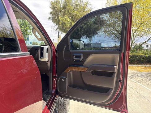Used 2017 GMC Sierra 1500 SLT w/ SLT Premium Package AWD/4WD image 13
