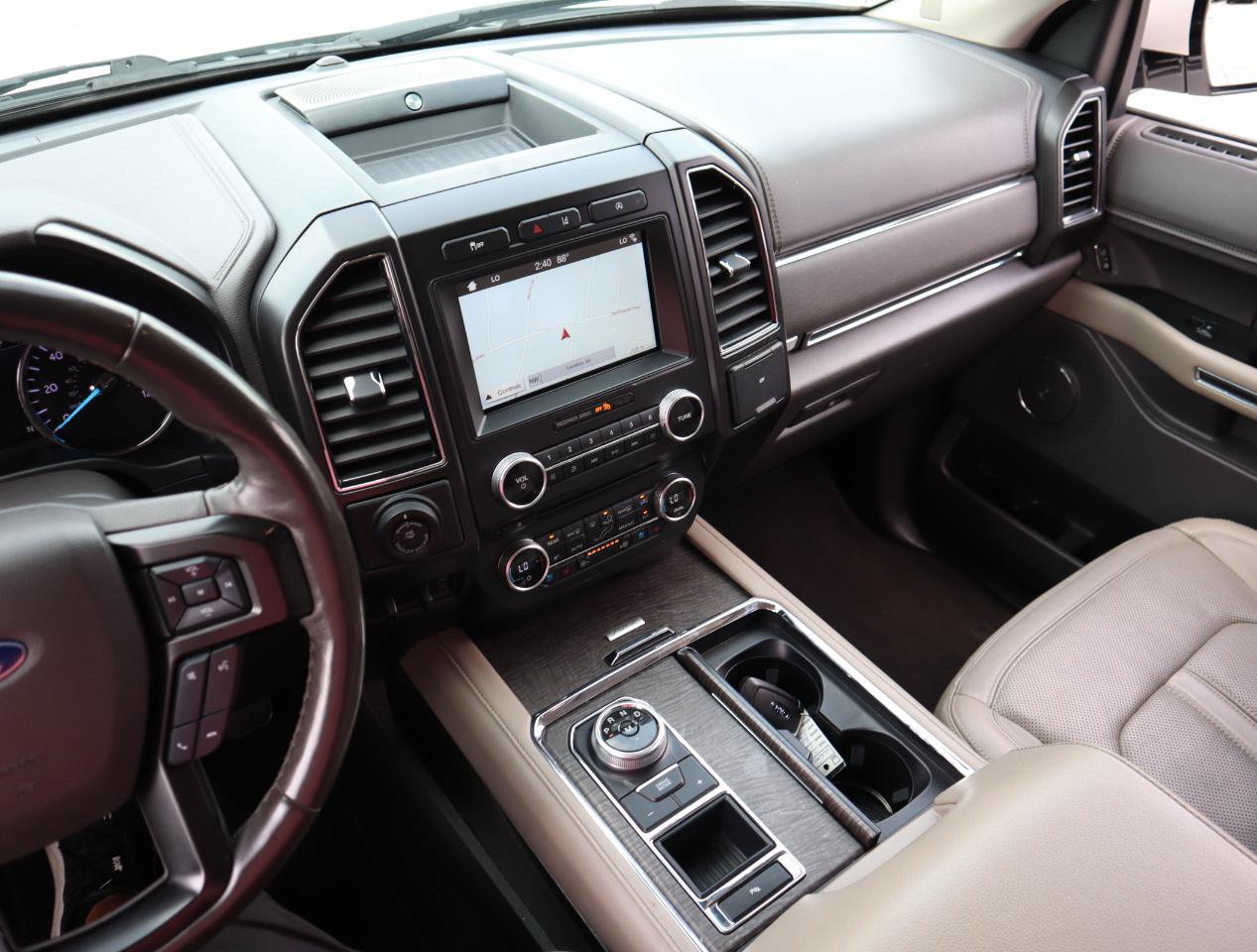 Used 2018 Ford Expedition Limited w/ Equipment Group 301A RWD image 49