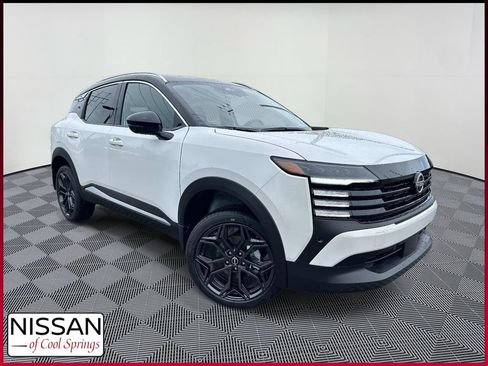 New 2026 Nissan Kicks SR FWD image 1