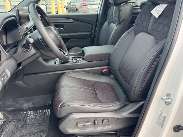 New 2026 Honda Pilot Black Edition image 15