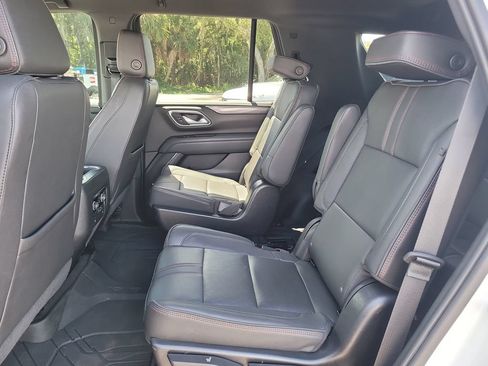 Used 2022 Chevrolet Tahoe RST w/ Luxury Package RWD image 12