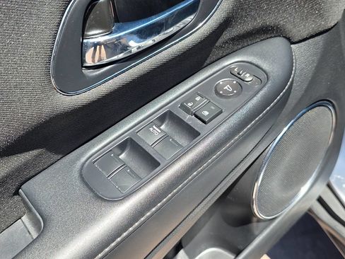 Used 2022 Honda HR-V EX image 28