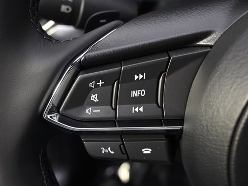 New 2025 MAZDA CX-5 Signature image 31